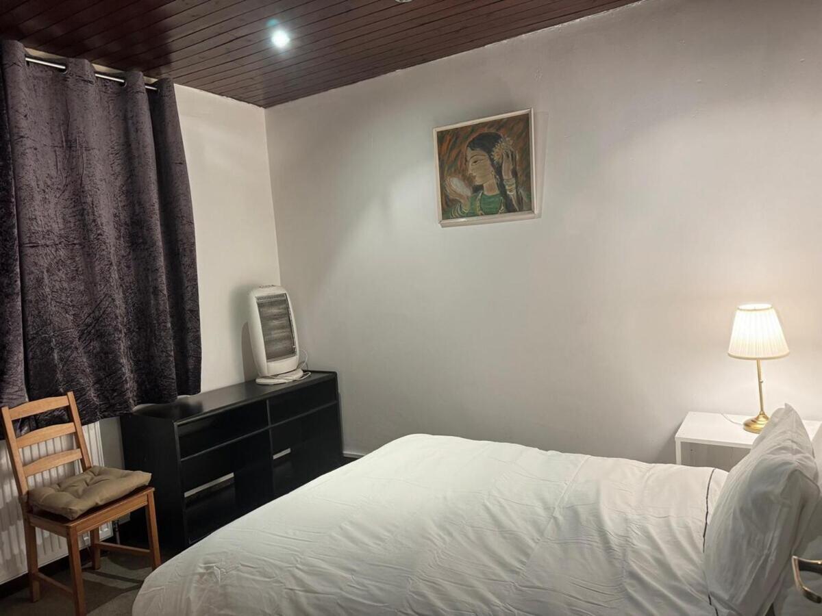 London Stockwell Station Apartment Szoba fotó