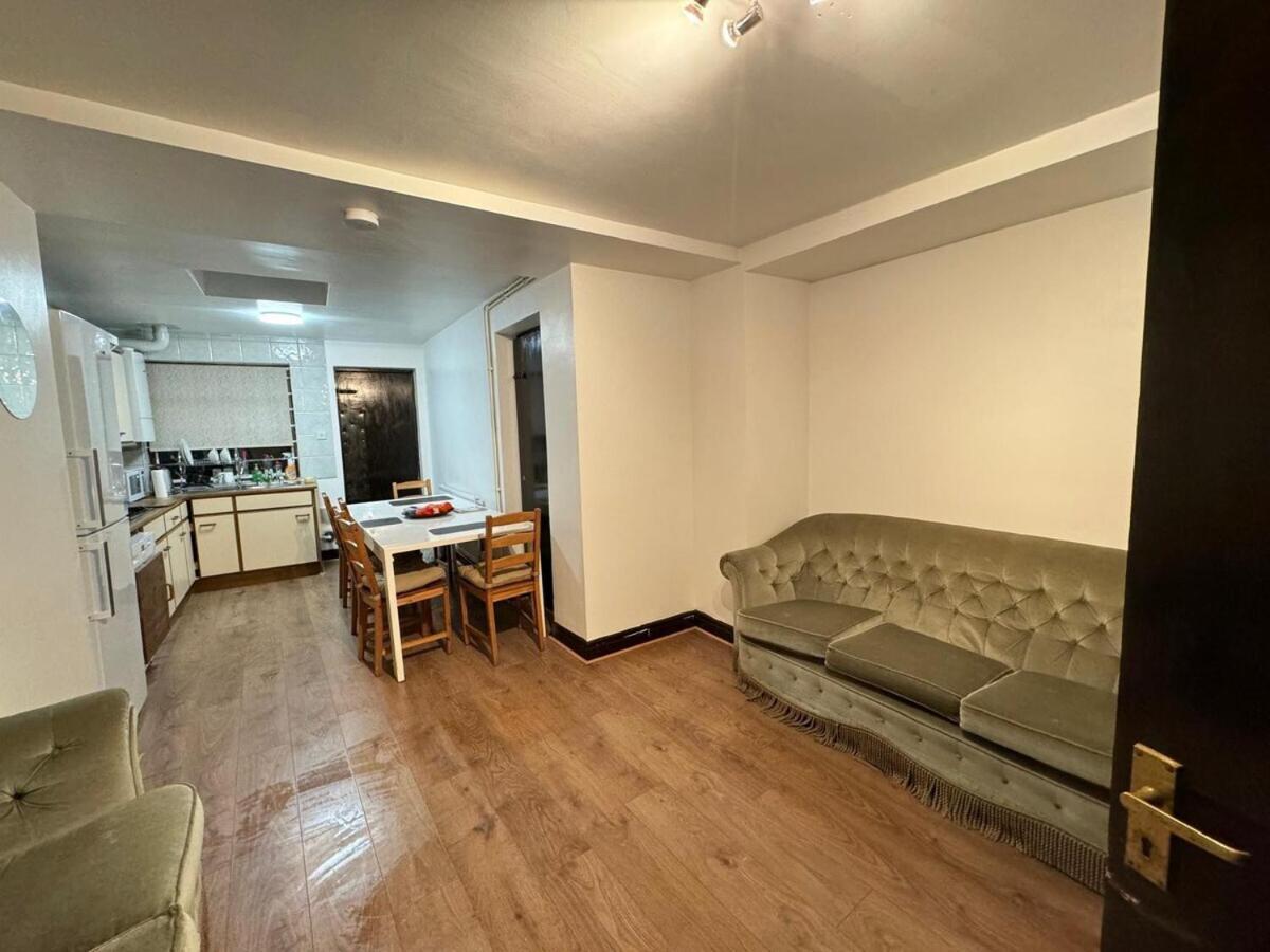 London Stockwell Station Apartment Szoba fotó